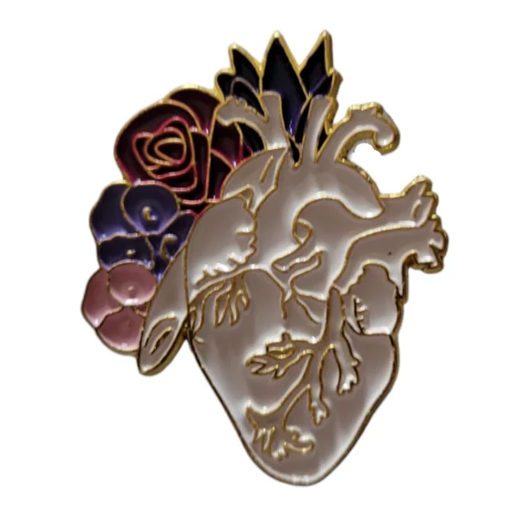 Heart with flowers enamel pin - Picture 2 of 3